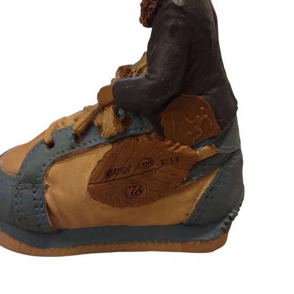 1990 Cairn Studios Tom Clark Pheidippides Gnome Shoe & Coin  USA - Picture 6 of 10